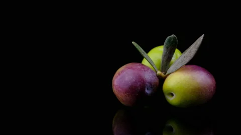 Olives elegance Stock-Footage 143325344