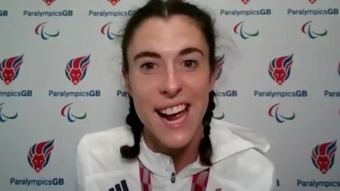 Olivia Breen ecstatic after fighting through injury to bronze medal Stock Footage 159952979
