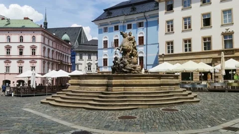 OLOMOUC, CZECH - JUN 7, 2020: Historical fountain on the square. Stock Footage 132125938