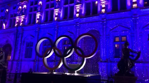 The Olympic rings at night in front of the town hall to celebrate Paris Video stock 170522170