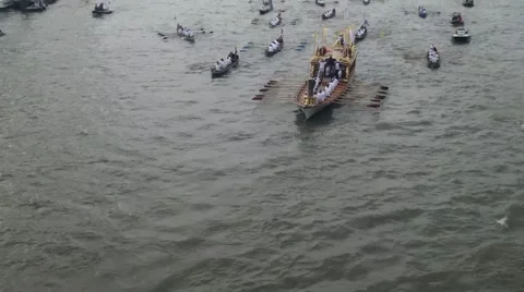 Olympic Torch On The River Thames 動画素材 11458734