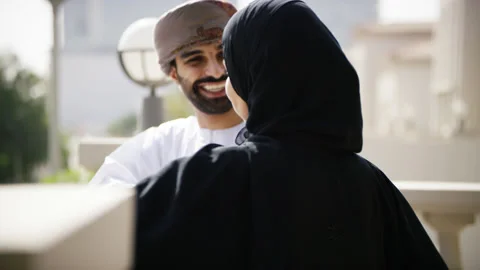 Omani couple talking. Stock Footage 152740030