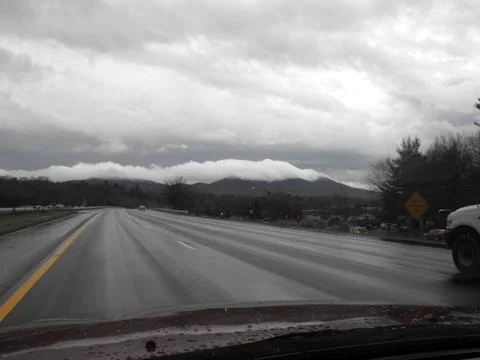 Ominous Clouds Above the Interstate Foto stock