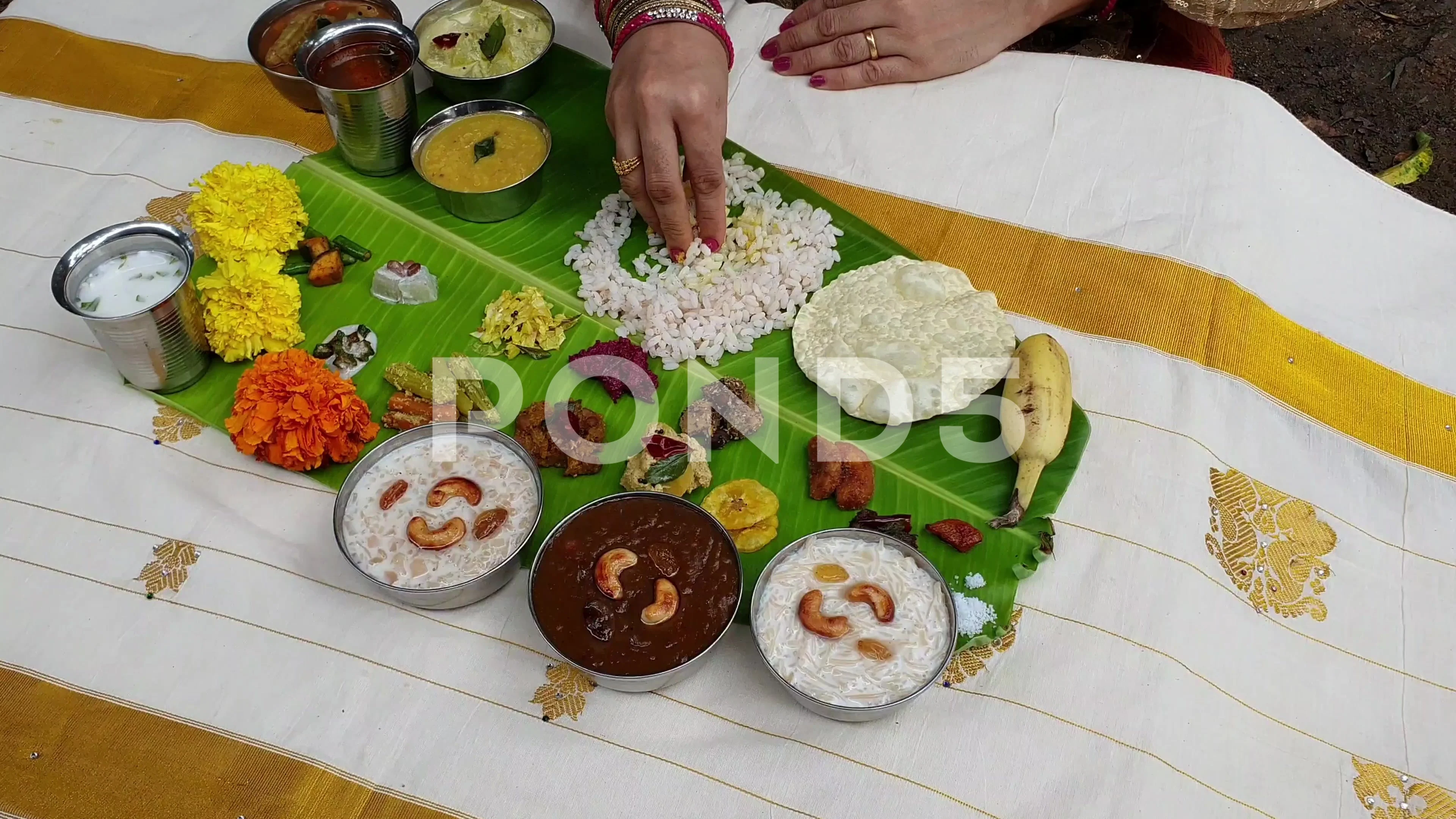 Noodatiy joylarda porno onlayn video Arab porno hd onlayn