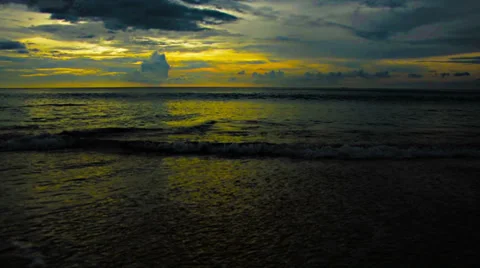 Oncoming wave sea view from below Video stock 33310344