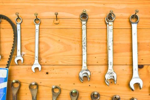 A one combination wrench missing from the tools hanger board Stock-Fotos