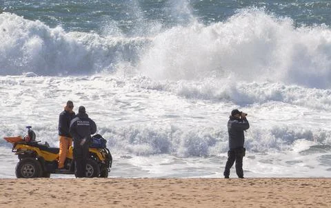 One dead and two missing in a paragliding accident in Sesimbra, Portugal - 09 Ap Stock Photos