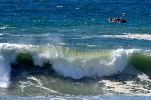 One dead, two missing in a paragliding accident in Sesimbra, Portugal - 09 Apr 2 Foto stock