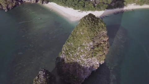 One the famous rock by the sea in Railay beach in Thailand Stockbeeldmateriaal 123712901