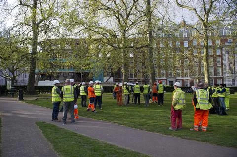 One Man Is Killed After A Partial Internal Building Collapse In Grosvenor Square Fotos de archivo