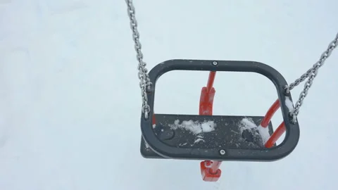 One of the seats of the swing in the playground 스톡 동영상 149552197