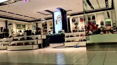 One side of shoes store inside shopping mall Video stock 59338296