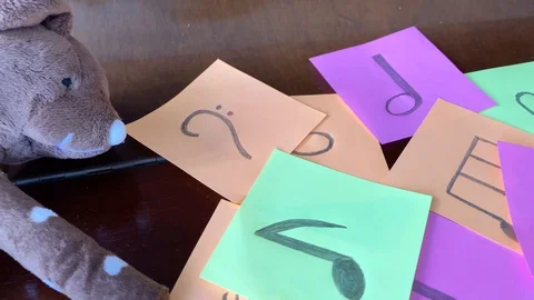 One, two, three and we play. Musical game to learn music 库存影片 129102056