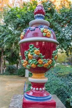 One of the vase-shaped ornaments in the Mara Luisa Park in Seville, Andalusia, S Stock-Fotos