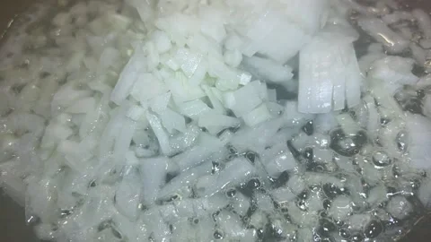 Onion boils in the pan Stock-Footage 221202363