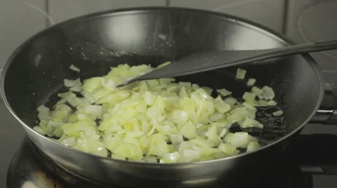 Onions frying Stock Footage 32359262