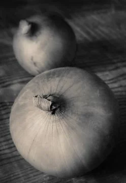Onions rustic raw Stock Photos