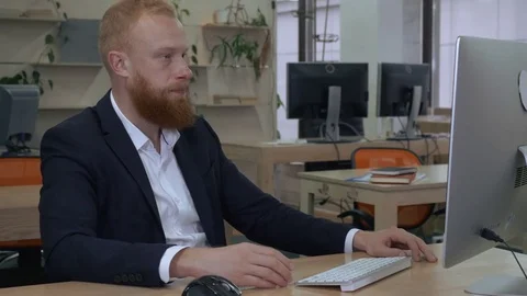 Online consultation at work Stock Footage 83232001