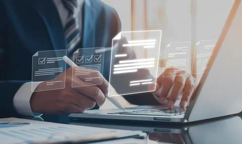 Online Documents Management Streamlining Workflows EIDE Foto stock