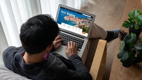 Online hotel accommodation booking website provide modish reservation system Stock Photos