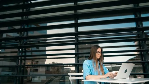 Online IT Work 動画素材 80704453