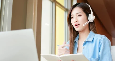 Online learning program concept Stock Footage 128498180