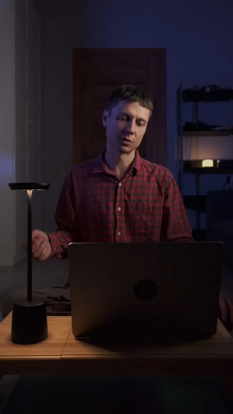 Online mindfulness session led by man via video call Video stock 316951015