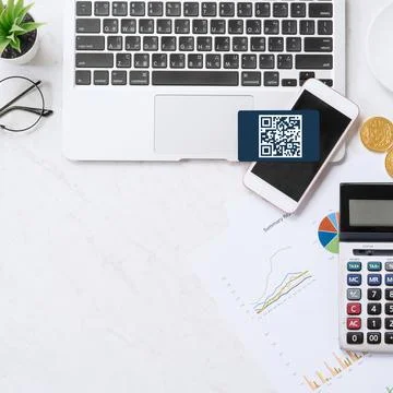 Online payment with QR code concept, virtual credit card, smart phone on offi 写真素材