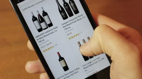 Online shopping With Smartphone. Wine E-Shop Vídeo Stock 56058520