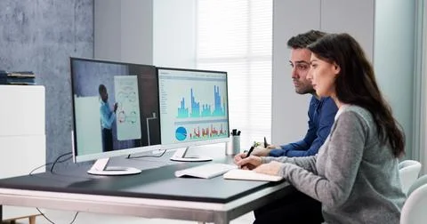 Online Virtual Lecture Or Tutorial Meeting 写真素材