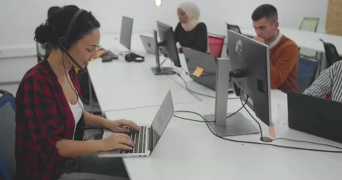 Online work with clients Stock Footage 161568184