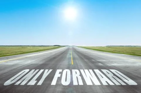 Only forward. The concept of perseverance, strength of will. The road with bl Foto stock