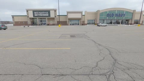 Ontario, Can, March 30 2020 COVID 19 Very empty pandemic scenes in Ontario Stock Footage 343666477