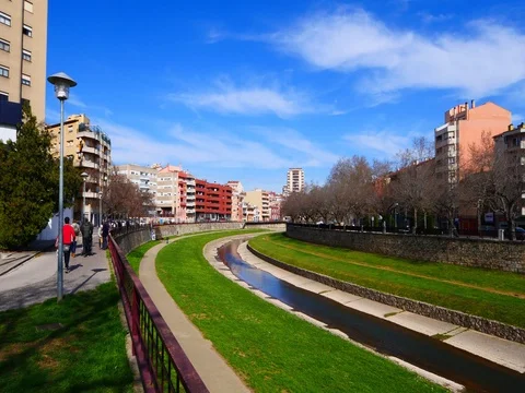 Onyar river hyperlapse, Girona Stock Footage 75958946