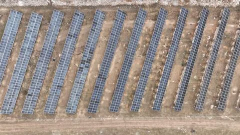 In the open air install environmentally friendly solar panels in the open air Foto stock