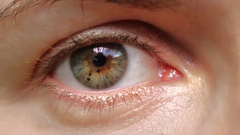 Open and close the eye Stock Footage 133984030