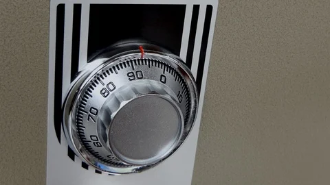 Open and close the safe with a green background inside. Видео 118139992