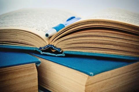 Open book Stock Photos