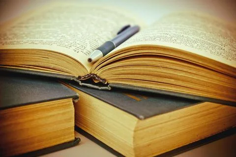 Open book Stock Photos