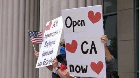 Open California Protestors - Lockdown Vídeos de archivo 130151785