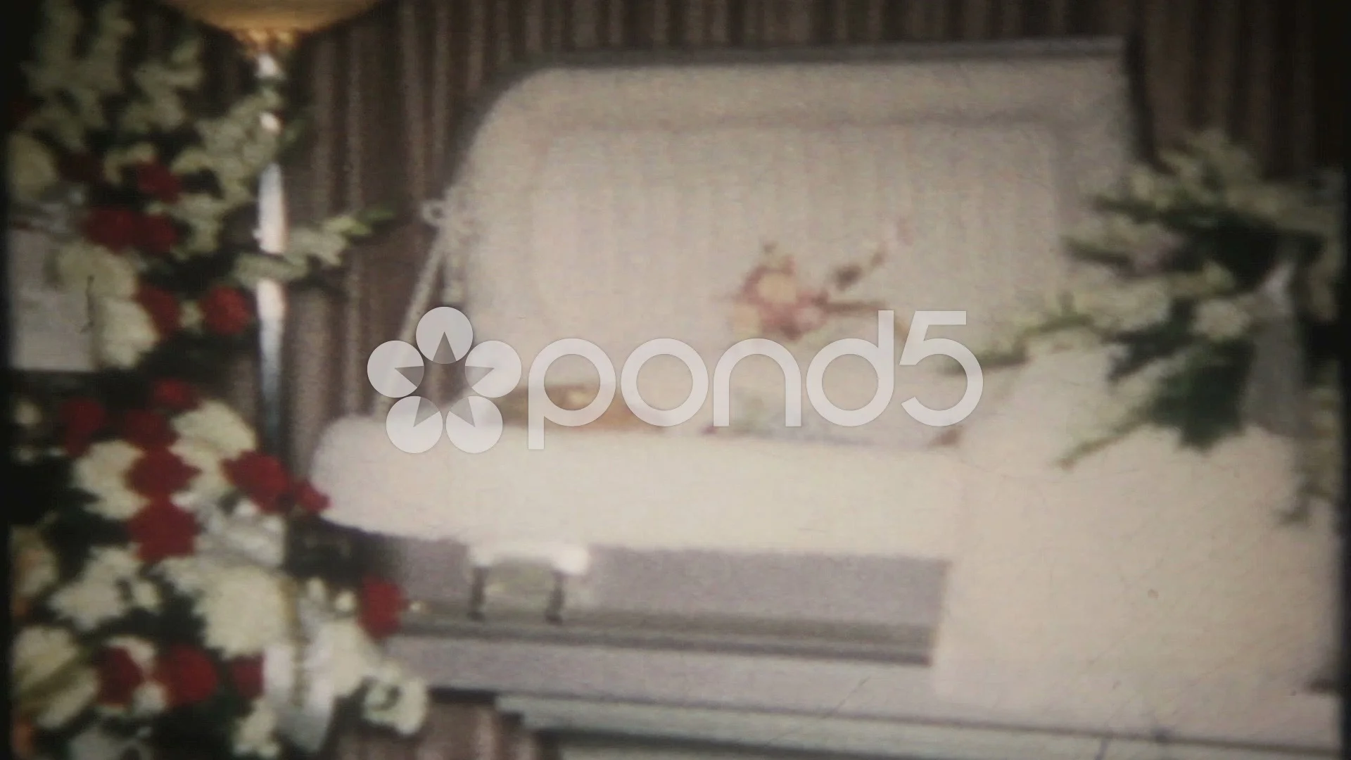 Open Casket Funeral Photos Show The Extravagant Open Casket Funeral