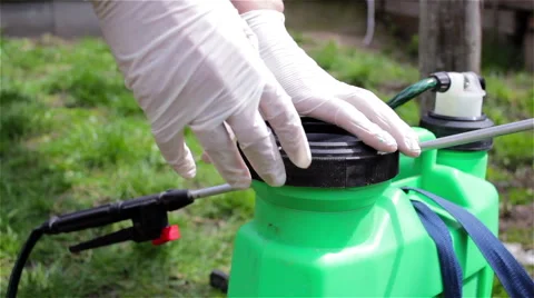 Open the cover sprayer Video stock 49448706