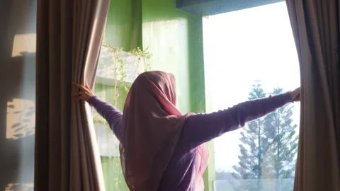 Open curtain Stock-Footage 332854792