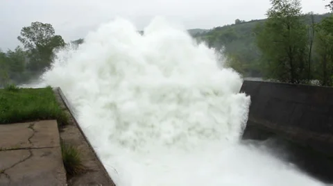 Open dam discharged a large amount of water,close up,tilt up Video stock 37786581
