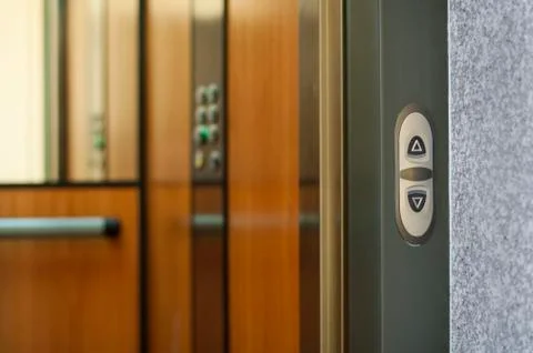 Open door of an elevator Fotos de archivo