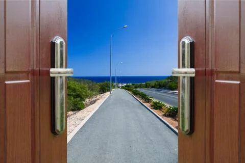 Open door Stock Photos