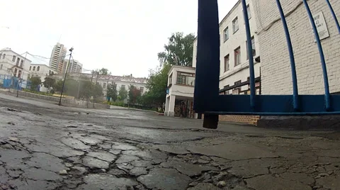 Open the door of the prison gate Video stock 32842389