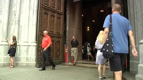 Open Doors at St. Patrick's Cathedral, New York City Video stock 71510400