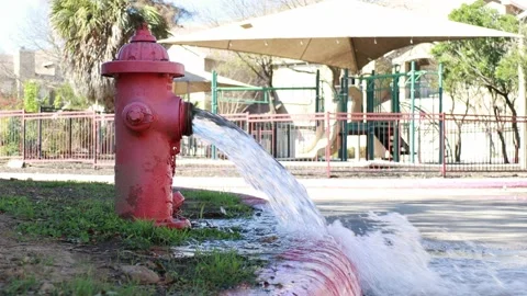 Open Fire Hydrant Vídeos de archivo 226233746