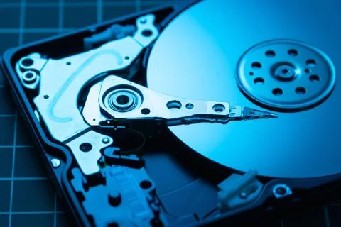 Open hard disk drive. The concept of data storage. Data array. Blue HDD. Fotos de archivo
